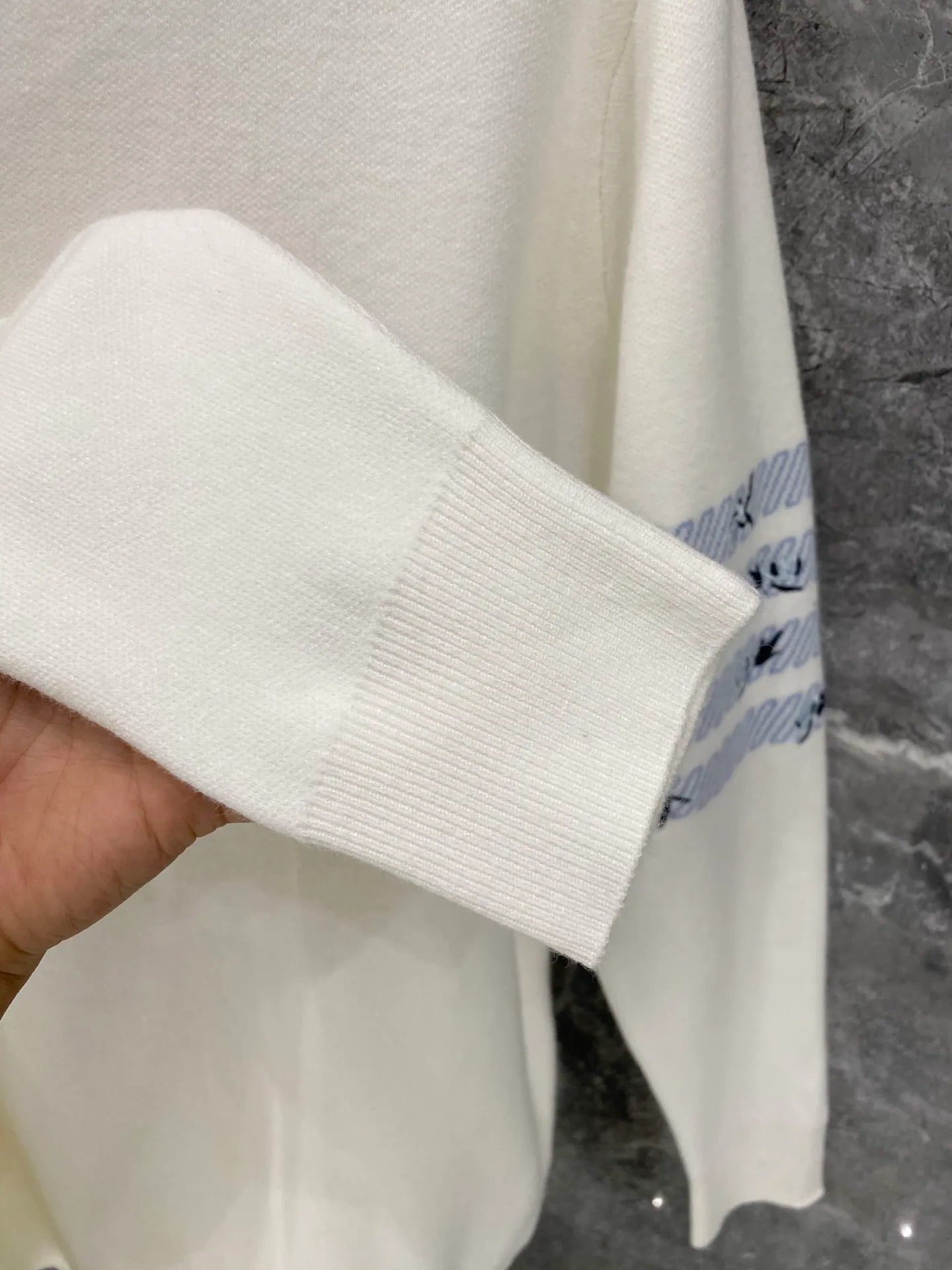 TB 2026 New Arrival ！ Quality . ，Versatile . ！Logo ！ . . . . Premium Versatile . . . . . Quality. HOLD ， Classic ！ ​ Sizes:M-3XL